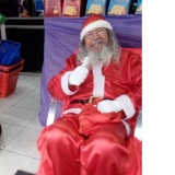 chegada do papai noel ao supermercado
