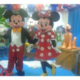 Personagens Mickey e Minnie Salvador