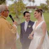 Padre Catolico Celebrante Religioso e Social