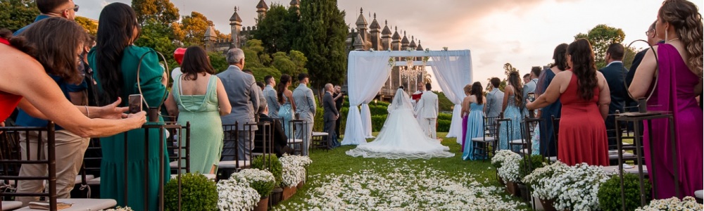 Celebrante religioso e social de casamentos
