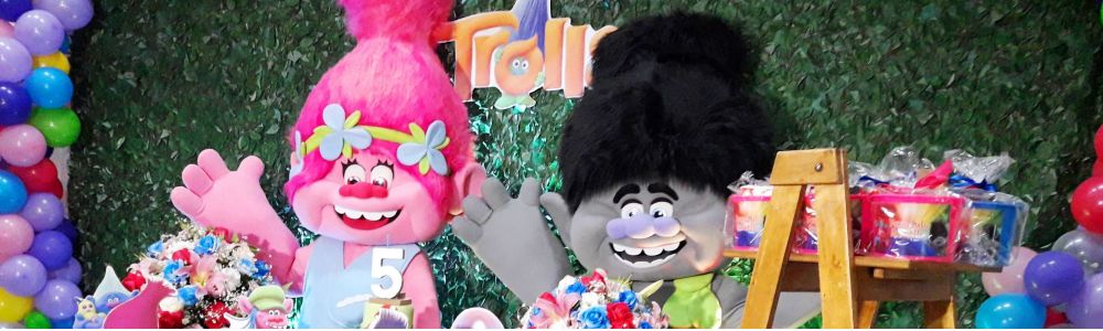 Trolls Cover personagens vivos