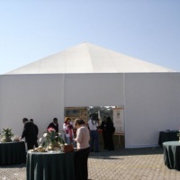 Tenda com fechamento lateral