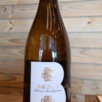 O queridinho de muitos, Alvarinho traz uma experiencia mais doce para a boca, um vinho feito de cach