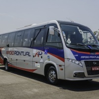 Micro ônibus executivo com capacidade para 26 e 30 passageiros, ar condicionado, dvd, tela LCD, elev
