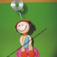 Lembrancinha de nascimento - bonequinha de biscuit