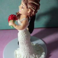topo de bolo,casamento  noivinhos em biscuit!