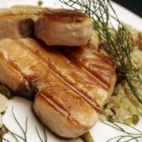 Salm�o com erva doce e couscous marroquino