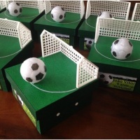 Caixa em Mdf 11x11 Tema Futebol
Caixa em 3D, Bola acende ( pisca-pisca )