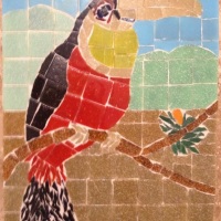 Quadro em mosaico de pastilhas de vidro do pssaro Tucano de Bico Branco