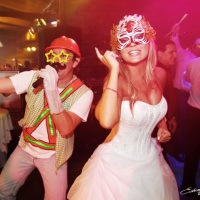 Veja mais fotos.
www.bandatorredebabel.com.br