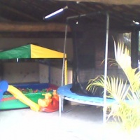 cama 3,05x3,05 importada e piscina 2x2