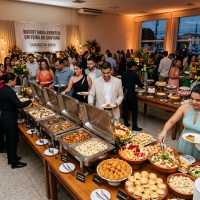 Nosso kit de doces e salgados para festa inclui salgadinhos de festa, doces para aniversário infanti