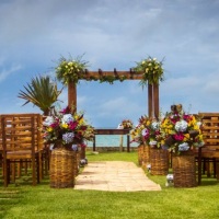 Cerimonia de casamento na praia Carioca Rustick