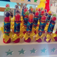 Tubete Personalizado!!!

Descrio: tubos de acrlico personalizados com o tema da festa e decorad
