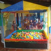 Piscina de bolinhas 1.80x1.80