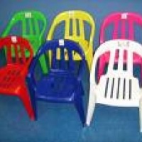 Cadeira infantil diversas cores - Alugue por R$ 0,95 cada