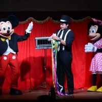 Show de magicas com a turma da Disney.