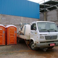 Caminh�o higienizador de sanit�rios quimicos