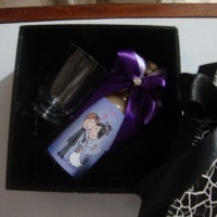 Mini vinho em caixa de mdf