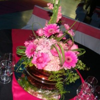 arranjo mesa cor-de-rosa