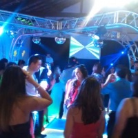 Festa de Debutante, em Espao Sitio do ips
Sonorizao, Iluminao, Pista de Dana e DJ