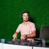 DJ Thalles com estrutura completa para o seu evento: casamentos, festas de 15 anos, formaturas e eve