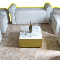 Lounge 8