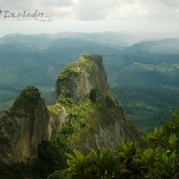 Escalada na Pedra do Garrafão