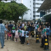 Locao de transportes para escolas, faculdades etc.