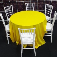 Loca��o de mesas redondas e cadeiras tiffanys