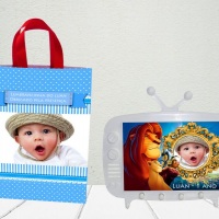 Porta Retrato e Porta-chaves TV com foto personalizada 10X15 
Embalagem: Sacolinha personalizada, p