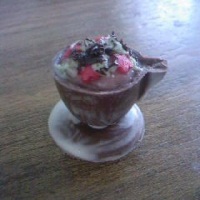 xicara de chocolate recheada com truffa