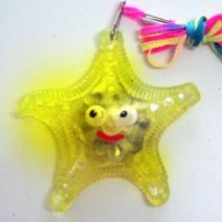 Colar com pisca