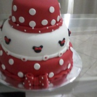 bolo minie vermelho