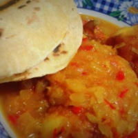 Roti e Egg Curry