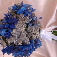 Buqu de noiva Haster e orquida azul