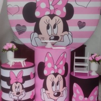 Foto real 
Pegue e monte tema Minnie rosa