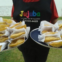 Pastel mdio ( carne e queijo)