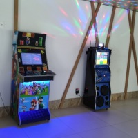 Loca��o de karaok�, projetor, Caixa de som, fliperama, aero Hockey, tot�, basquete eletronico, m�qui