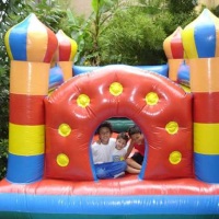Castelinho pula pula infl�vel