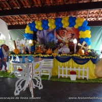 A Bela e a Fera - Decorao tradicional luxo para festa de aniversrio infantil