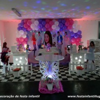Violetta - Decorao provenal simples para festa de aniversrio de meninas