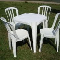 mesas e cadeiras plasticas para festas 