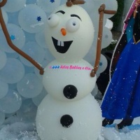 Olaf em bales para festa no tema Frozen