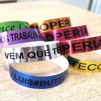 Pulseiras de Papel e Tecidos