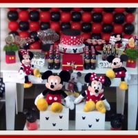 Mickey e Minnie Vermelhos