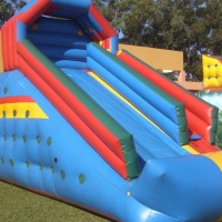 Tobogã Inflável de 3,5m(L)x6,5m(C)x5,00m(A)