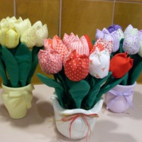 vasos de tulipas de tecido