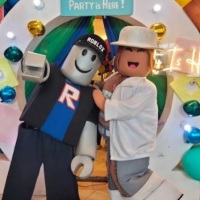 Mascote ROBLOX para Festas Salvador