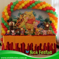 Locao de mesa decorada infantil Ursinho Pooh